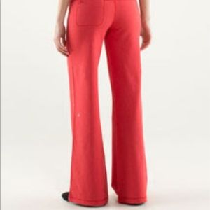 NWT voyage sweatpants by lululemon size 12